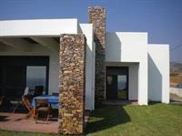 Cristelia Luxury Sea Front & Pool *
