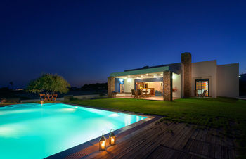 Cristelia Luxury Sea Front & Pool Vila